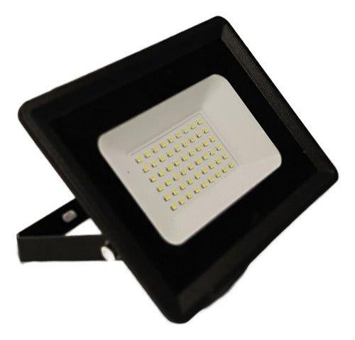 Foco Reflector de Area LED IP65 50W, Exterior, Blanco Frio 220V 4500Lm, Ultra delgado - Inversiones Austral ecommerce
